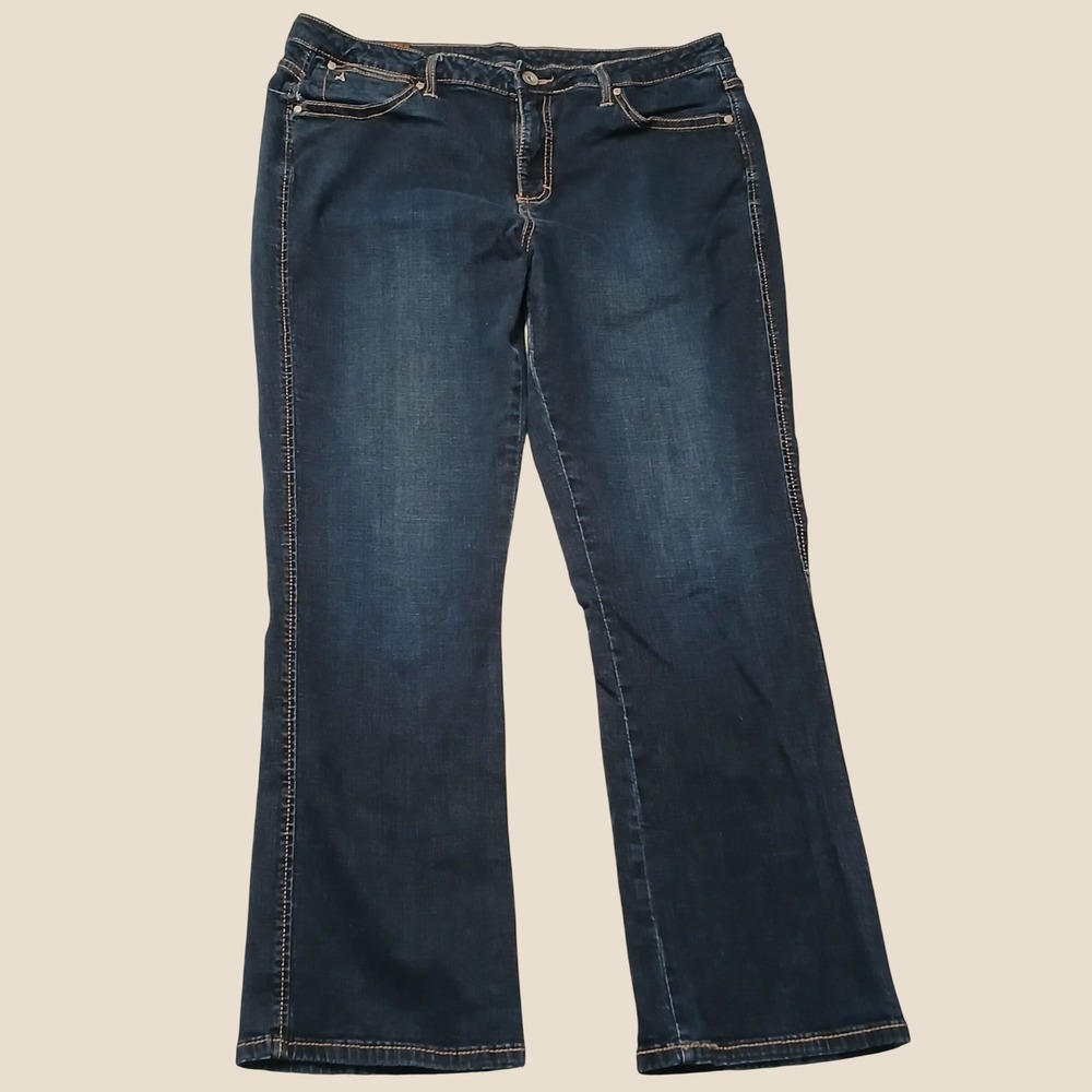 Aura by Wrangler Women Dark Wash Bootcut Jeans Embroidered Back Pockets Plus 16